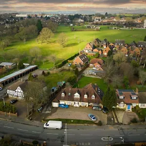 apt-ashcroft-quiet-garden-house-london-luton-airport.cambridgehotelsuk.com/