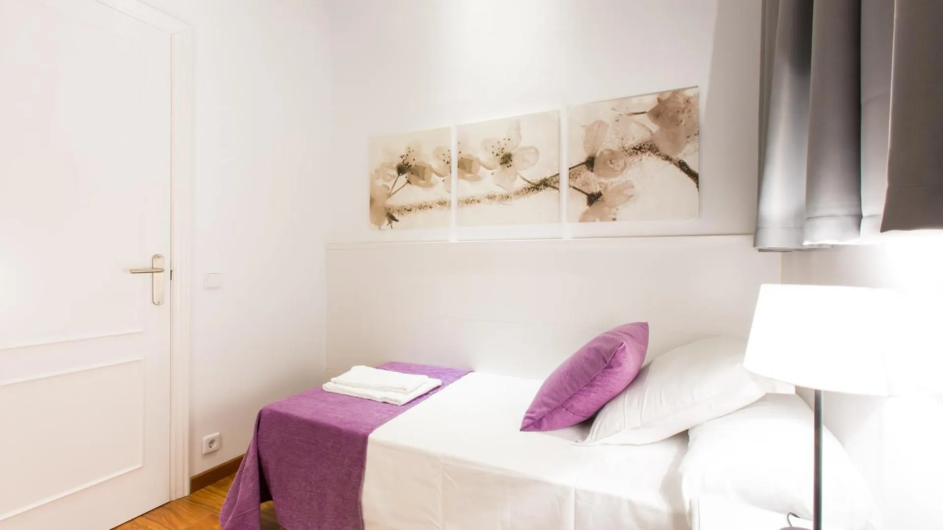 Serennia Apartamentos Ramblas - Placa Catalunya Barcelona Spanien