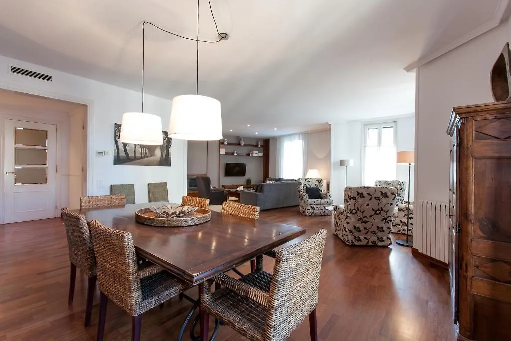 Serennia Apartamentos Ramblas - Placa Catalunya Barcelona Lejlighed