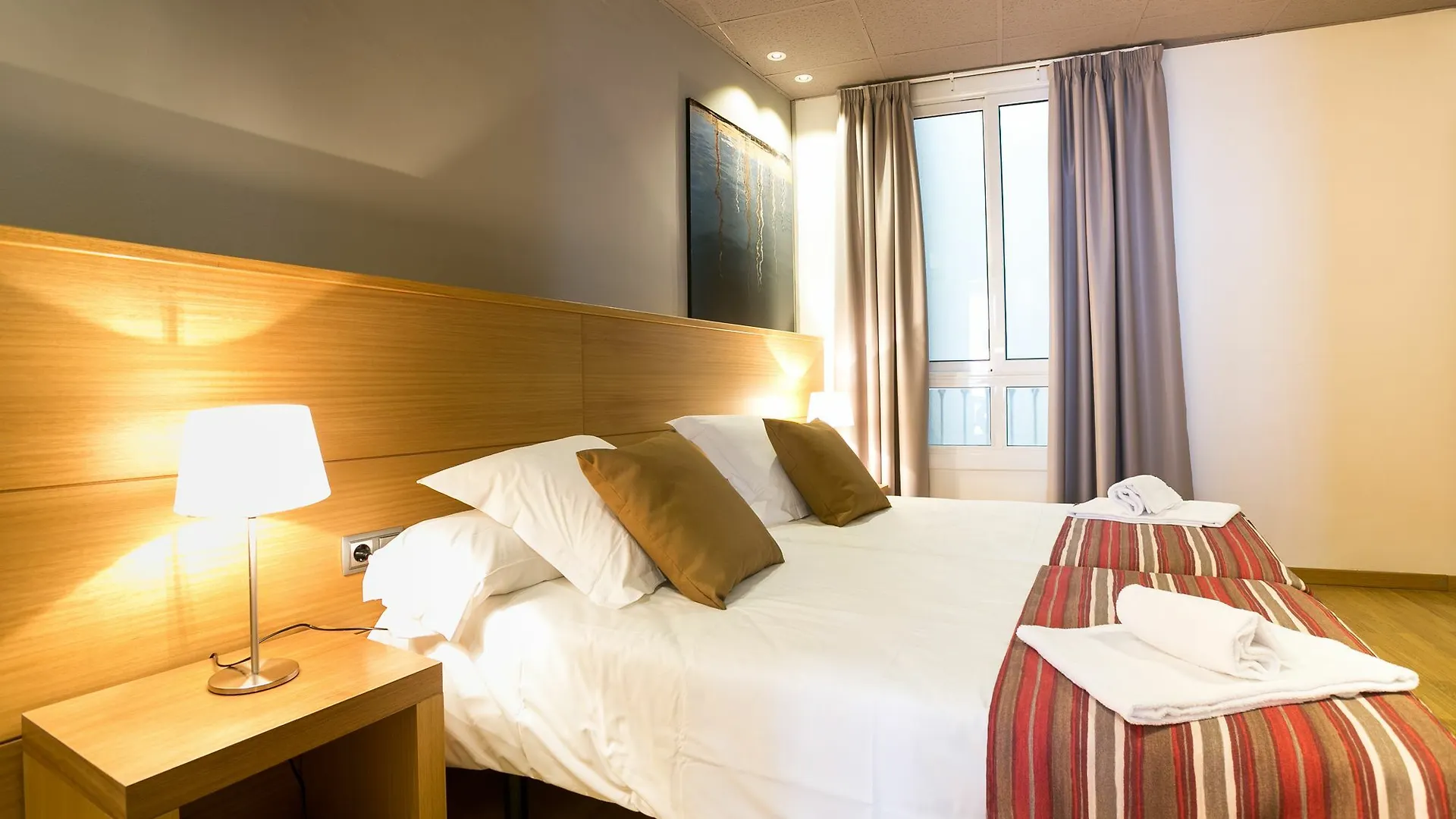Serennia Apartamentos Ramblas - Placa Catalunya Barcelona 0*,  Spanien