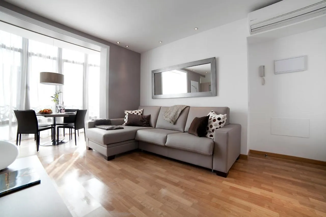 Apartment Serennia Apartamentos Ramblas - Placa Catalunya Barcelona Spain